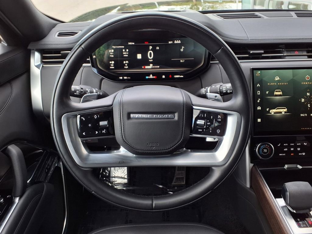 Certified 2023 Land Rover Range Rover SE AWD/4WD image 16
