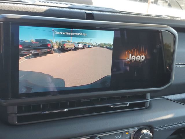 New 2025 Jeep Gladiator Sport image 11