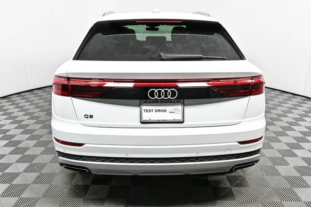 New 2025 Audi Q8 Premium image 24