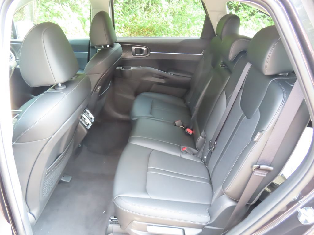 New 2026 Kia Sorento S w/ S Panoramic Sunroof Package FWD image 22