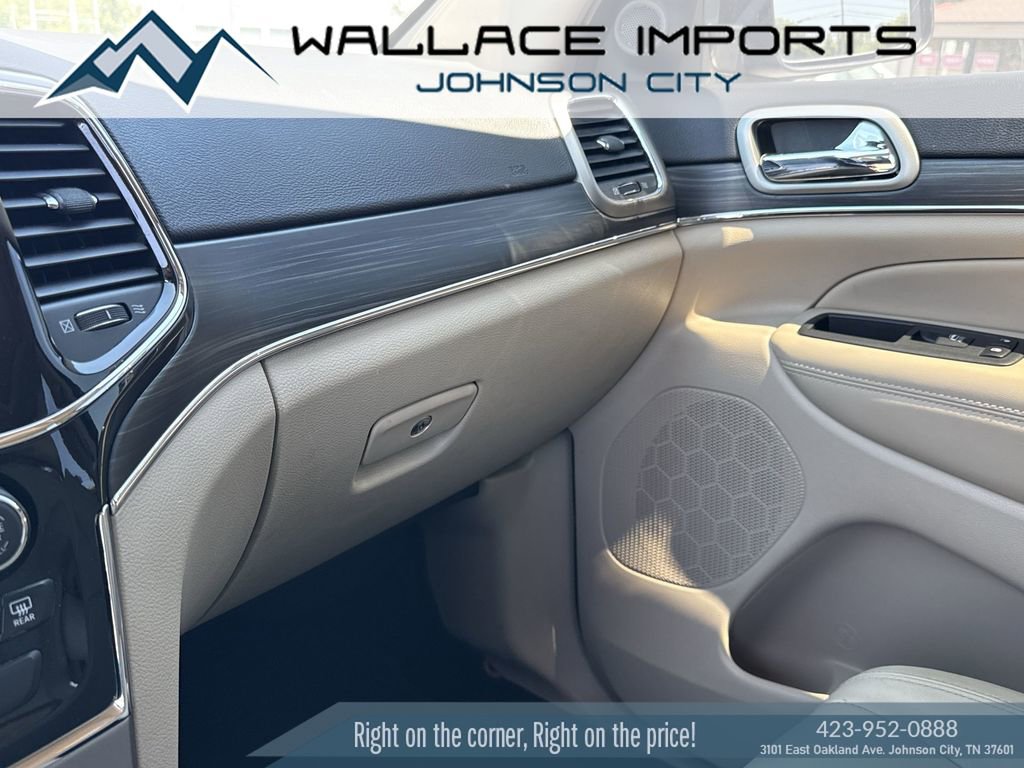 Used 2021 Jeep Grand Cherokee Limited AWD/4WD image 21