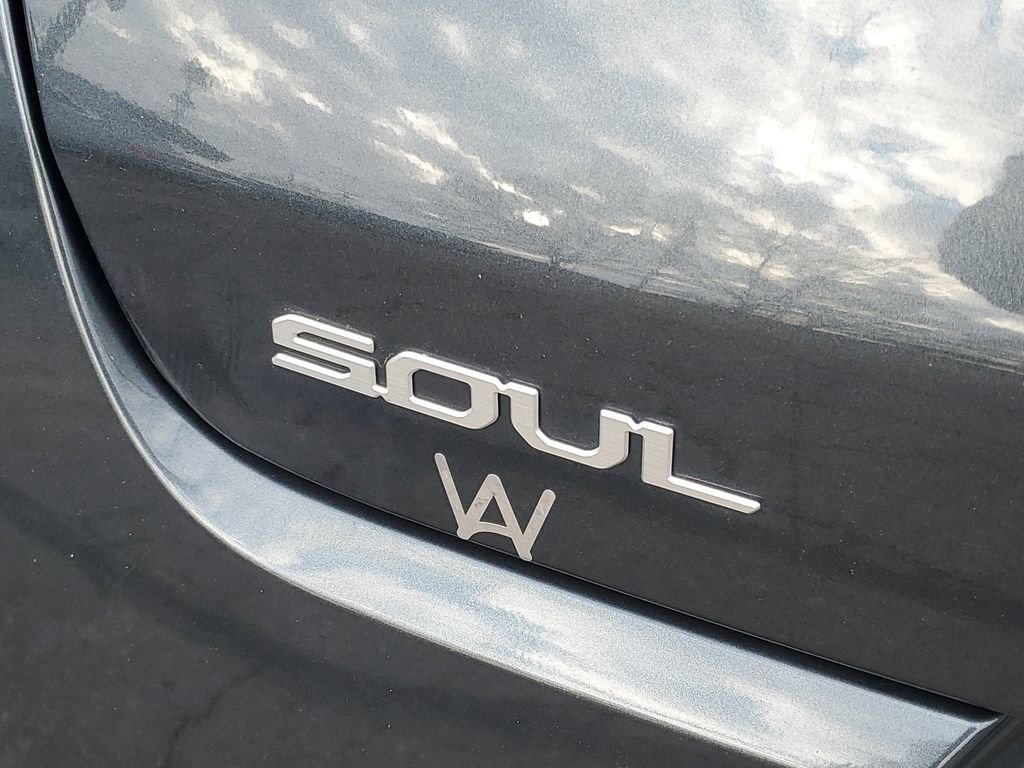 Certified 2023 Kia Soul LX image 6