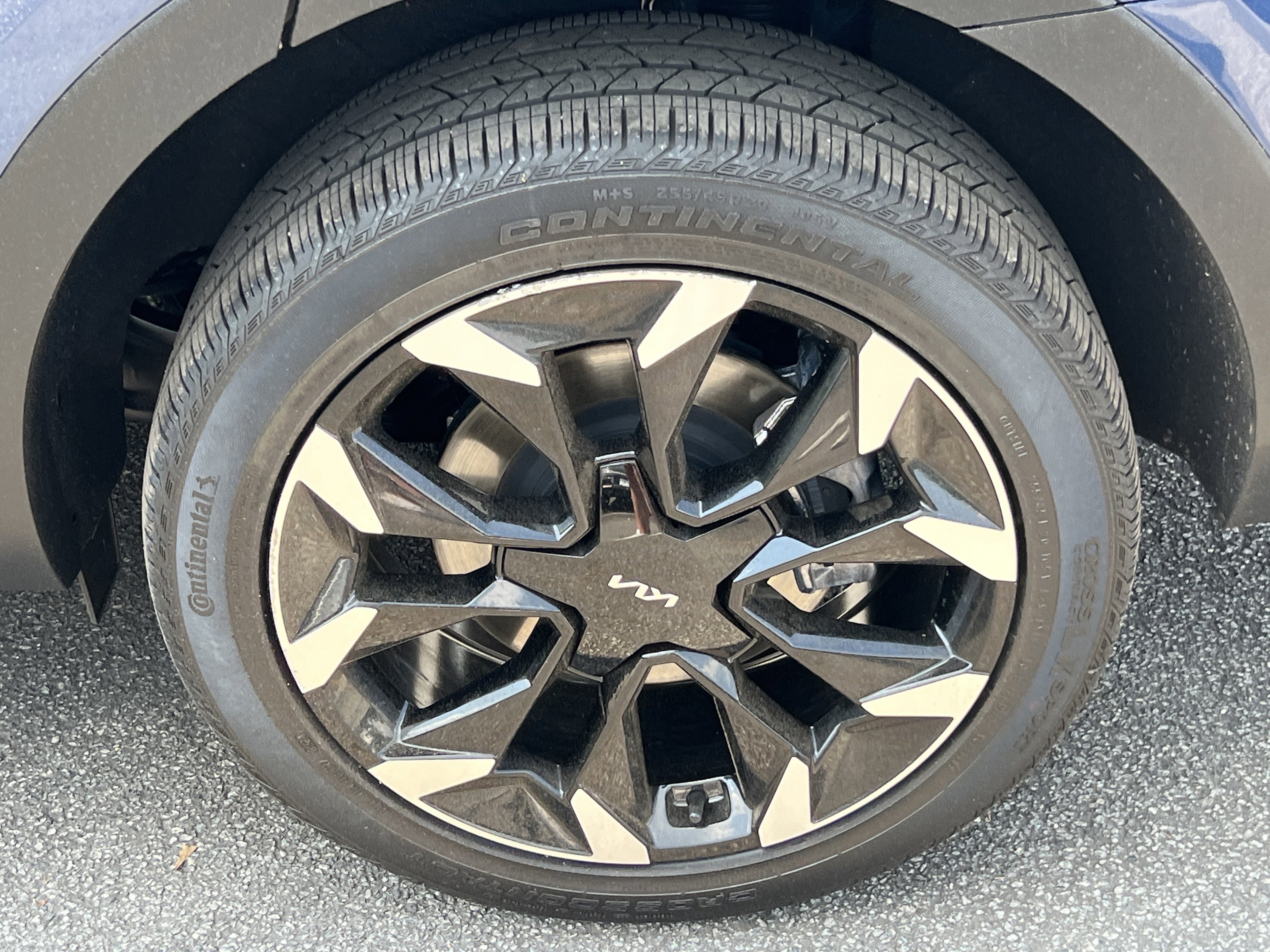 Used 2025 Kia Sorento EX w/ Panoramic Sunroof Package image 19