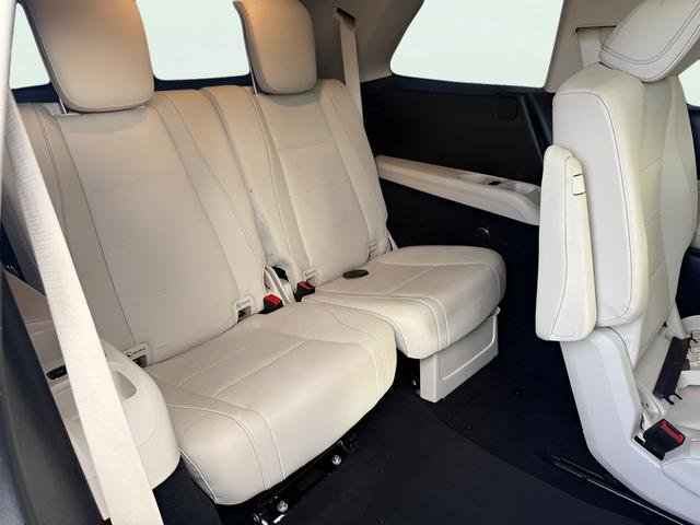 Used 2022 Mercedes-Benz GLS 450 4MATIC image 29