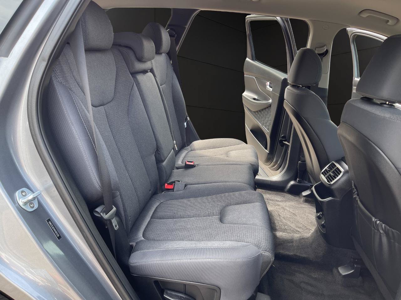 Used 2019 Hyundai Santa Fe SE AWD/4WD image 19