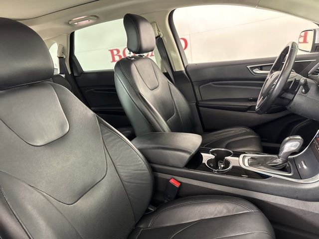 Used 2015 Ford Edge Titanium w/ Equipment Group 301A image 16