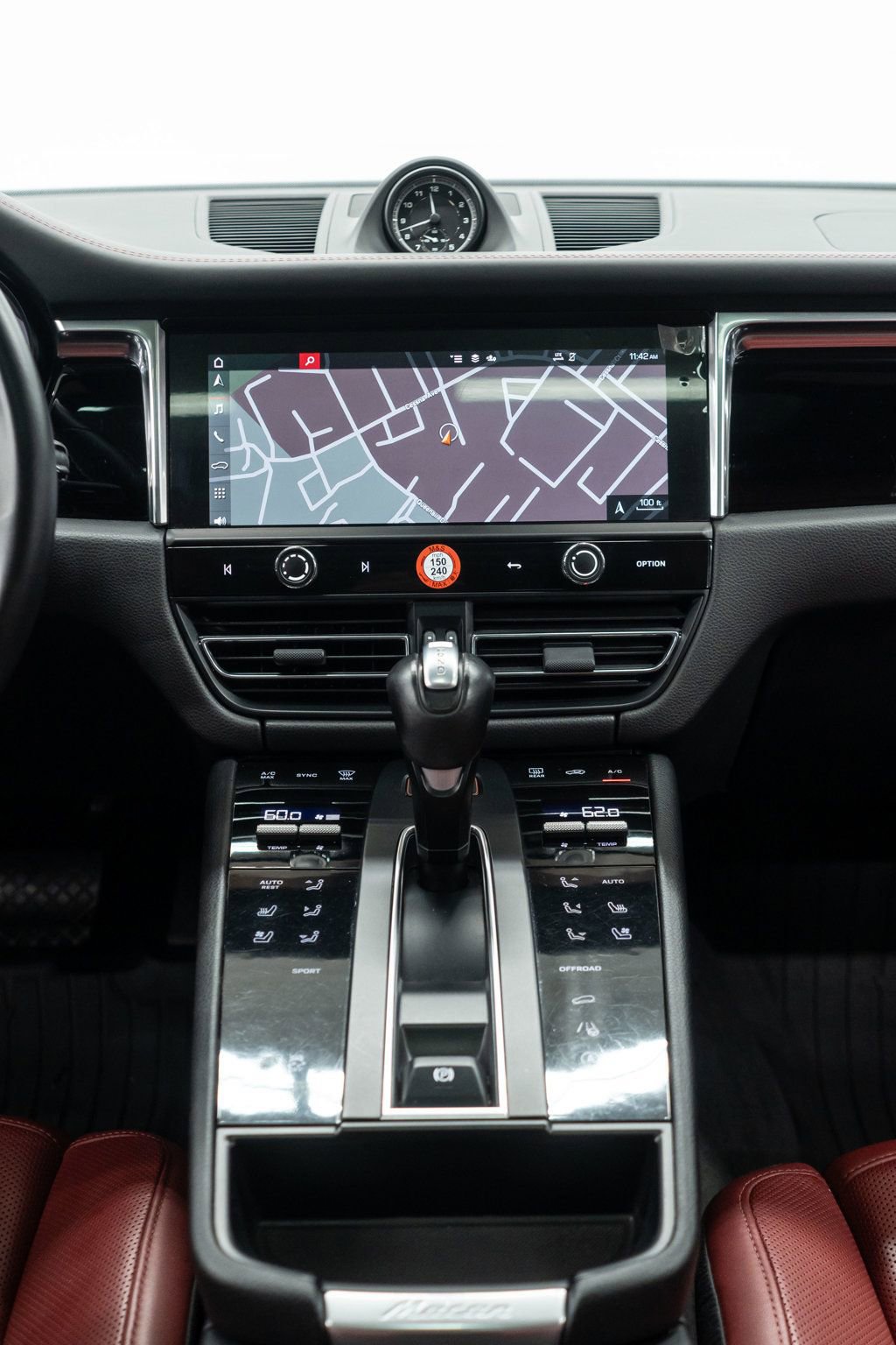 Used 2023 Porsche Macan image 19