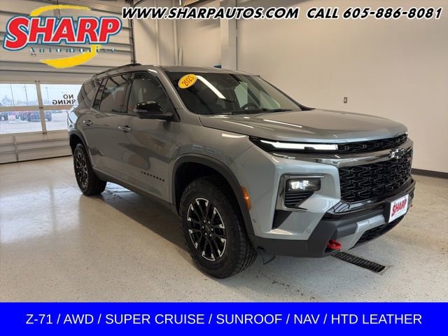 Used 2025 Chevrolet Traverse Z71 w/ Enhanced Driving Package image 1