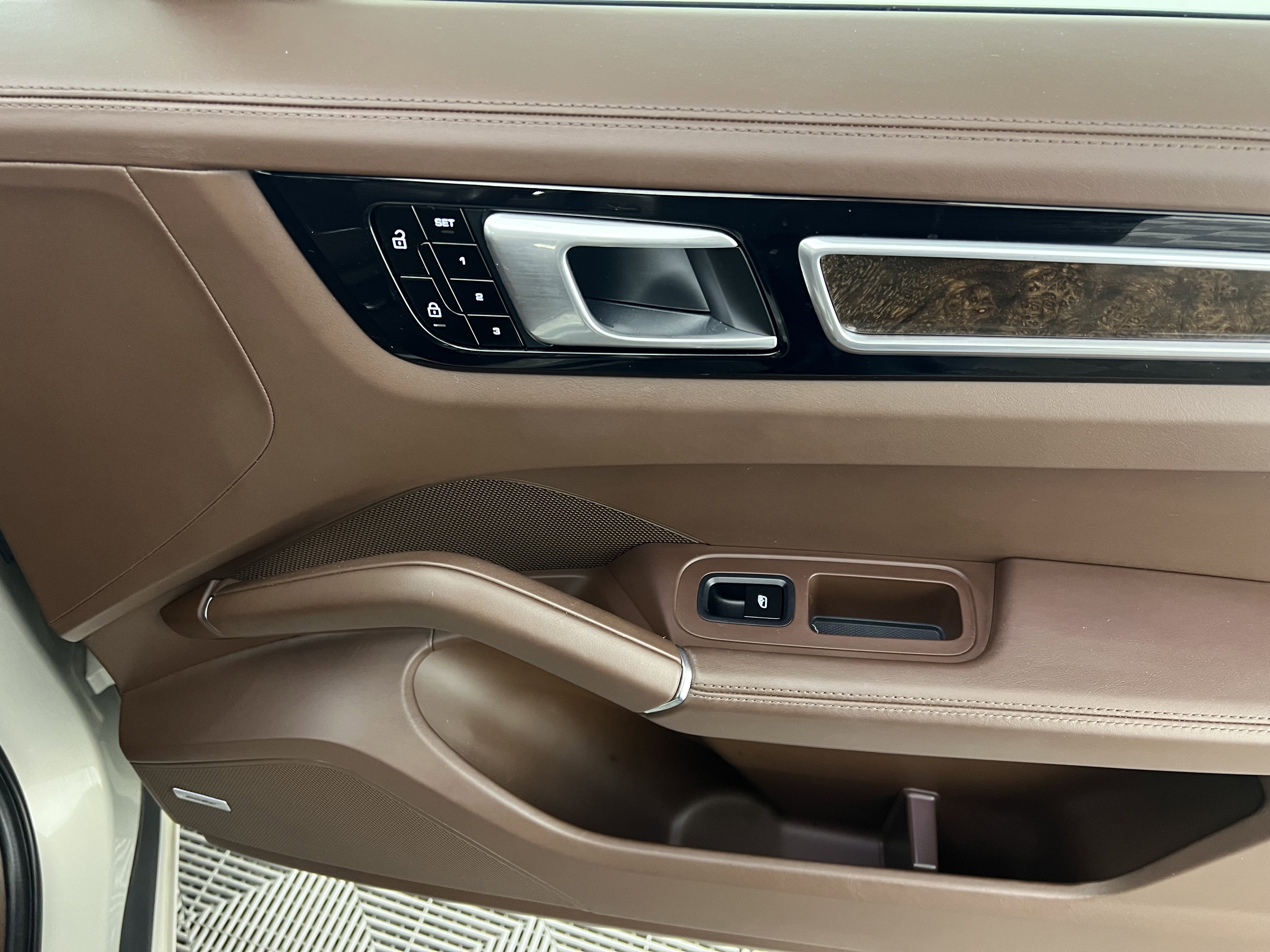 Used 2021 Porsche Cayenne GTS image 25