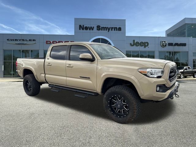 Used 2017 Toyota Tacoma SR5 image 1
