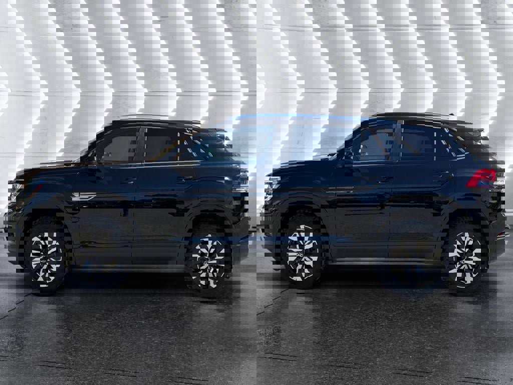 Used 2024 Volkswagen Atlas Cross Sport SE image 3