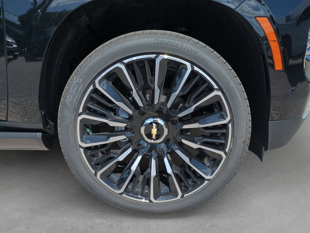 New 2026 Chevrolet Suburban High Country AWD/4WD image 10