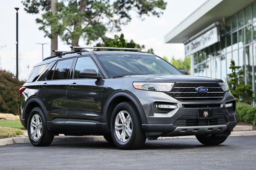 Used 2020 Ford Explorer XLT w/ Equipment Group 202A AWD/4WD image 1