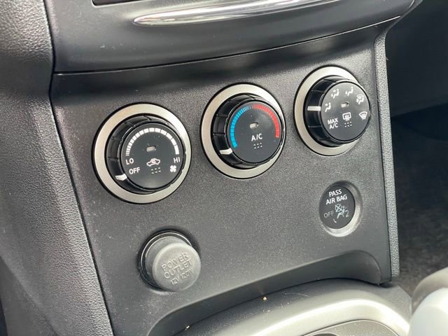 Used 2012 Nissan Rogue S image 18