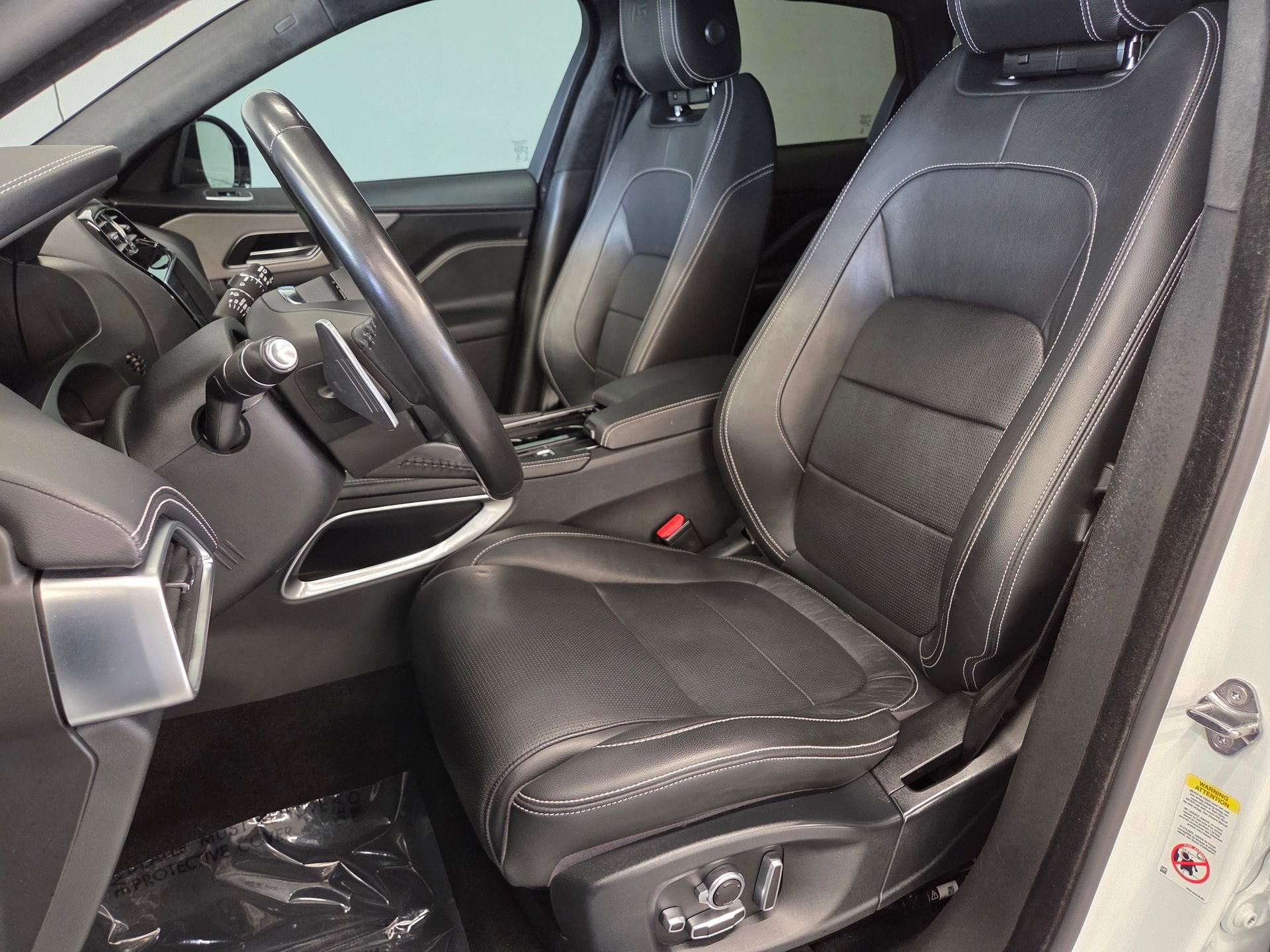 Used 2019 Jaguar F-PACE S image 5