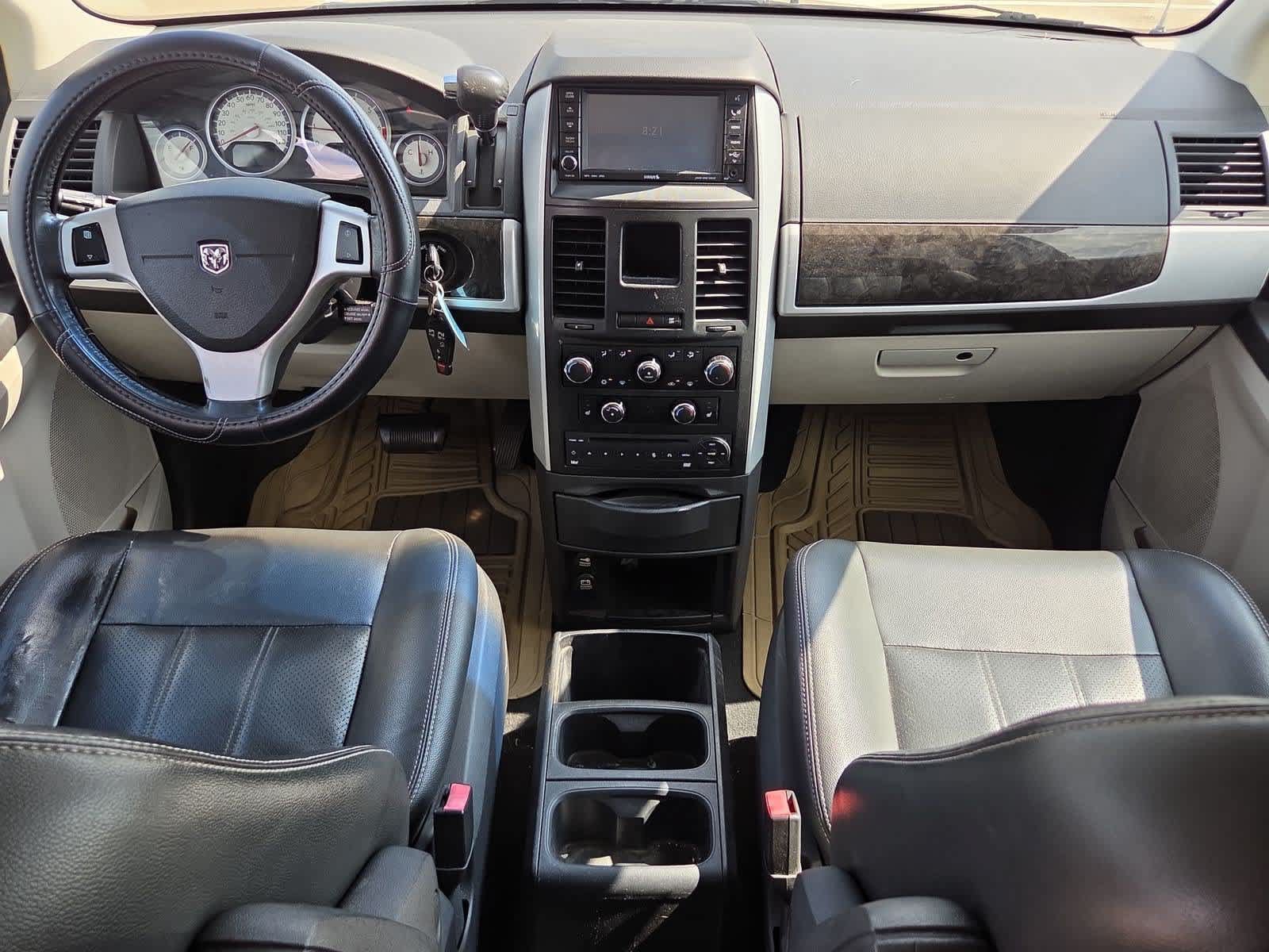 Used 2009 Dodge Grand Caravan SXT FWD image 14