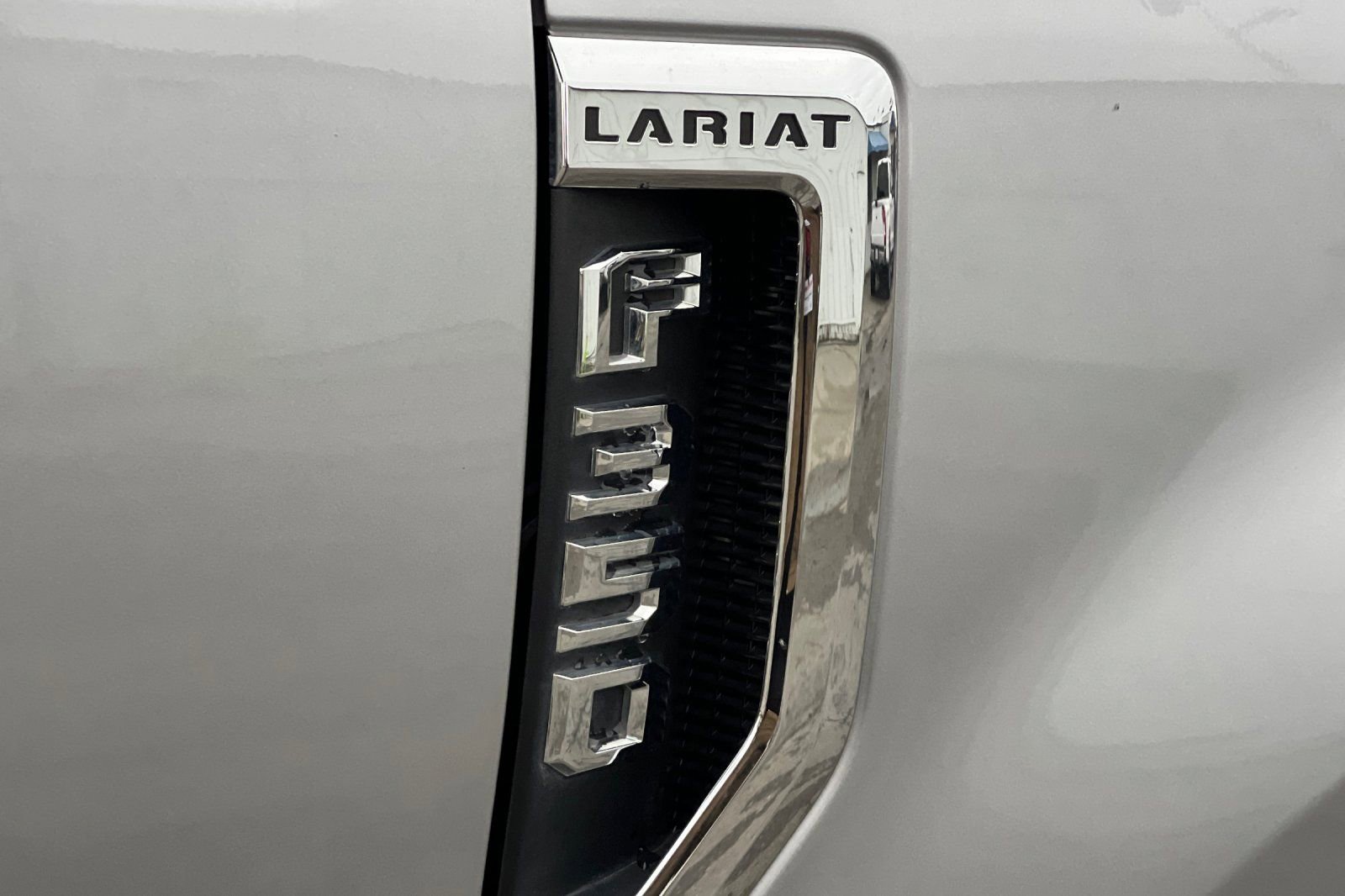 Certified 2020 Ford F350 Lariat image 26