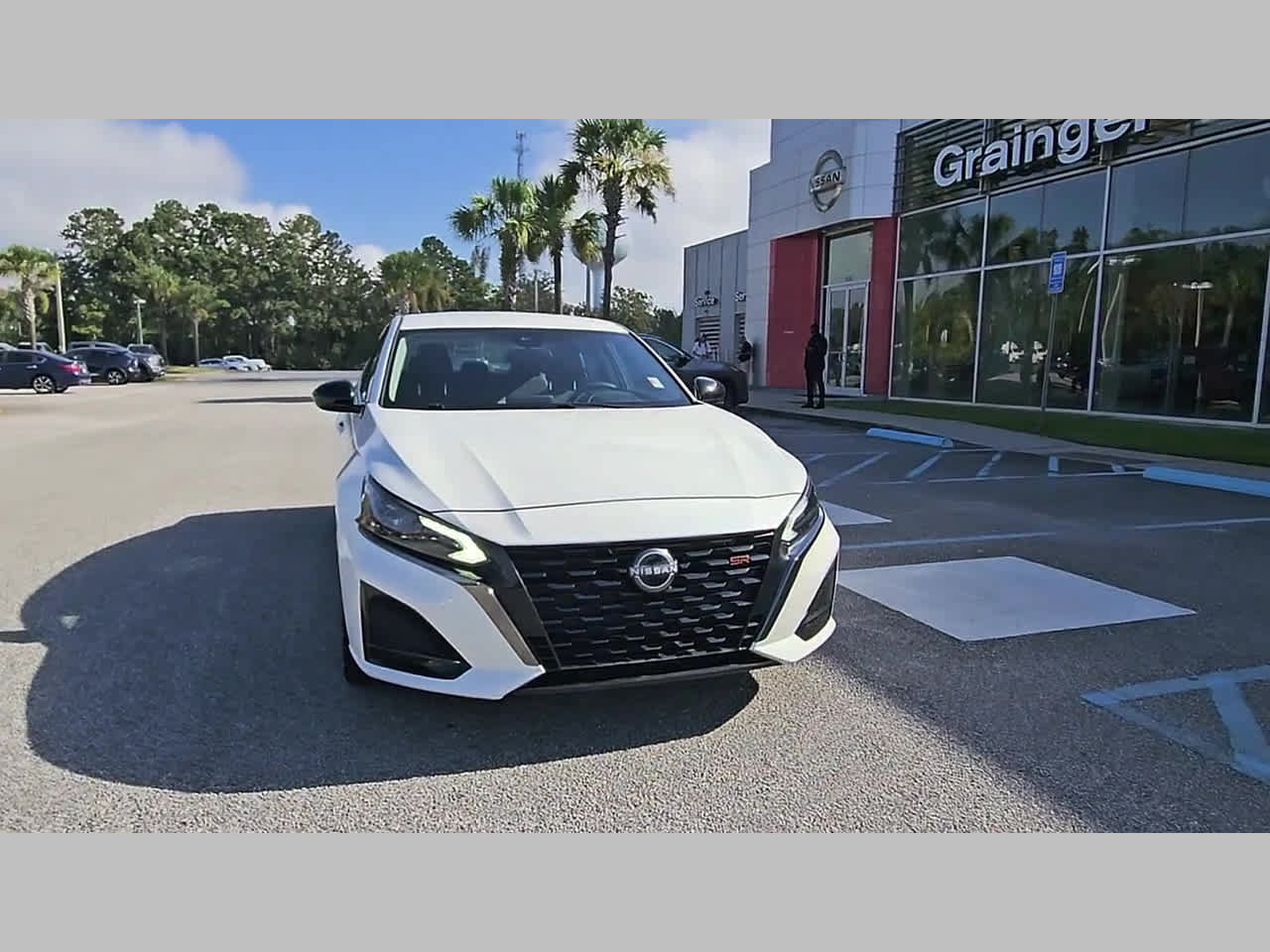 Used 2024 Nissan Altima 2.5 SR AWD/4WD image 19