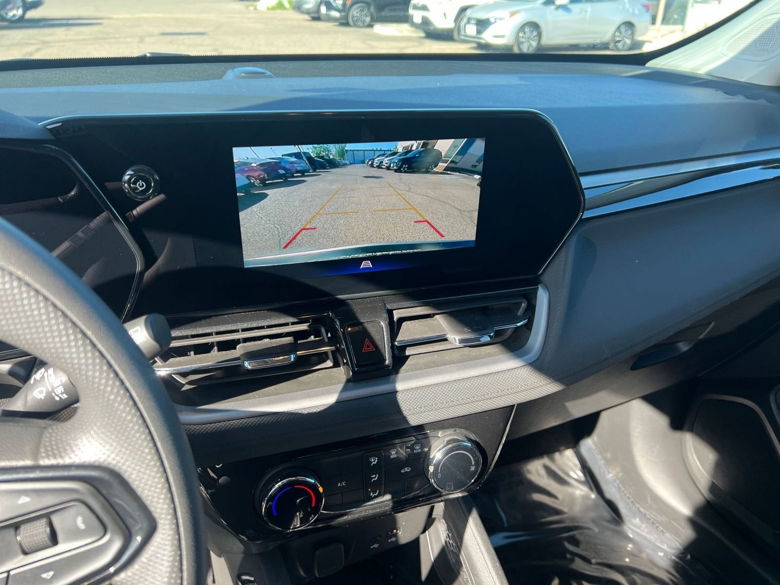 Used 2025 Chevrolet TrailBlazer LT image 24