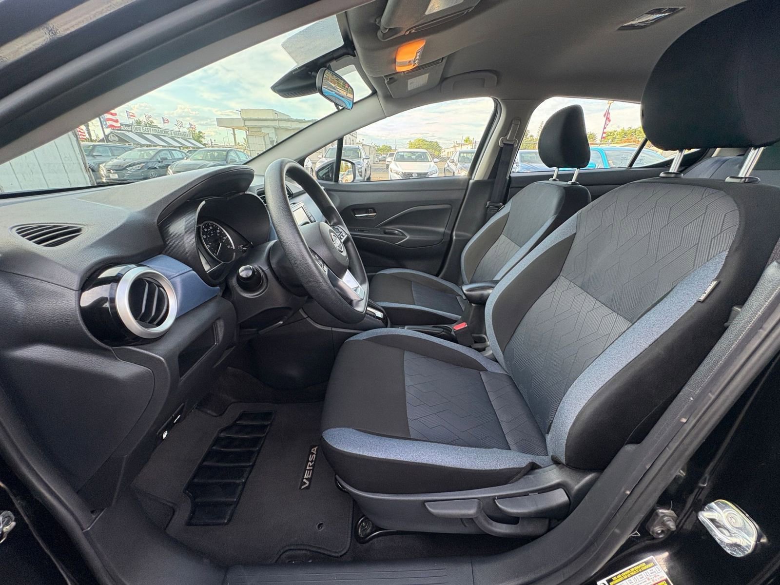 Used 2025 Nissan Versa SV image 24