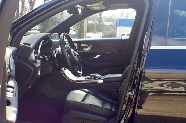 Used 2017 Mercedes-Benz GLC 300 4MATIC image 17
