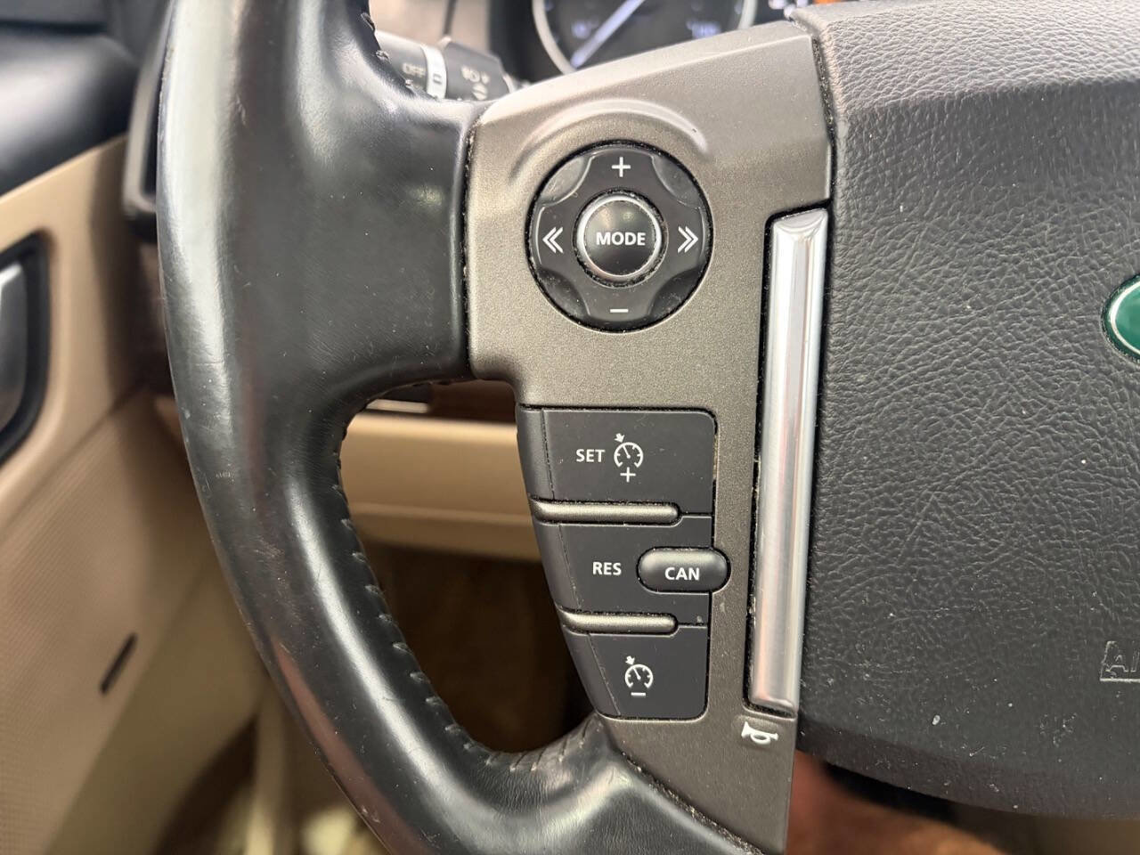 Used 2015 Land Rover LR2 AWD/4WD image 35