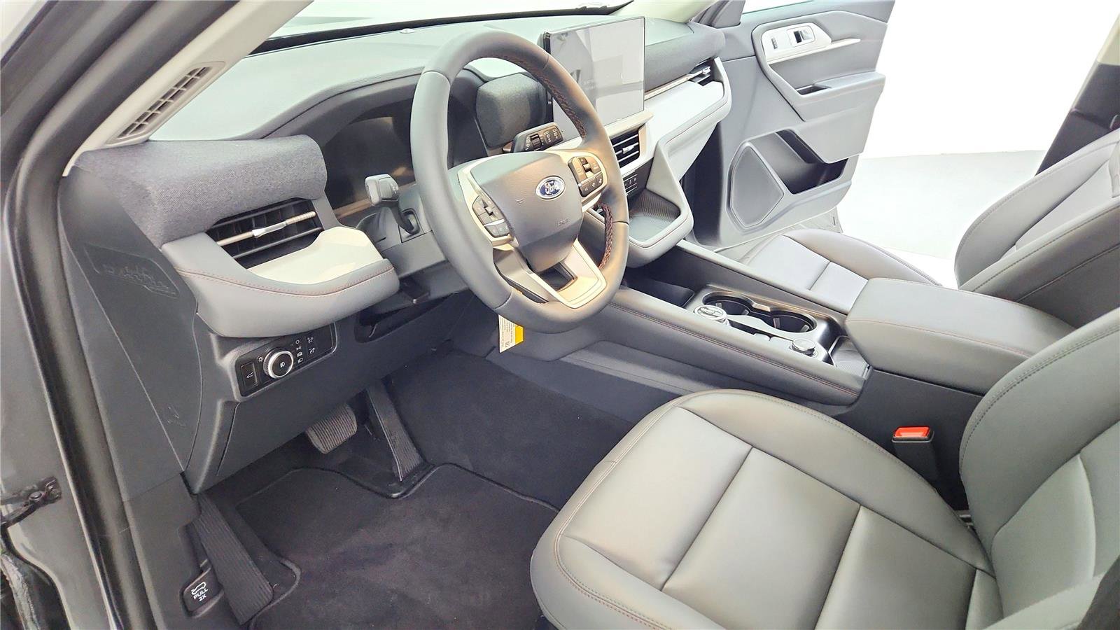 New 2026 Ford Explorer Active image 23