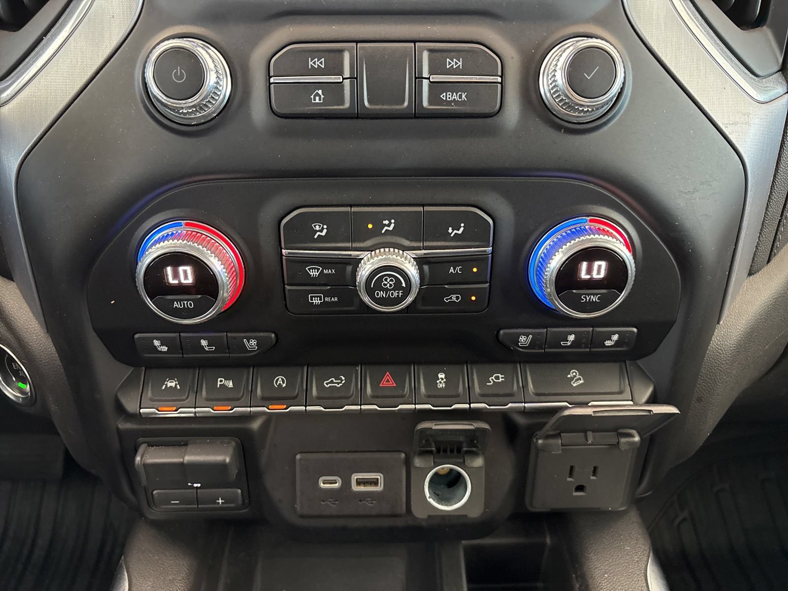 Used 2020 GMC Sierra 1500 SLT AWD/4WD image 24