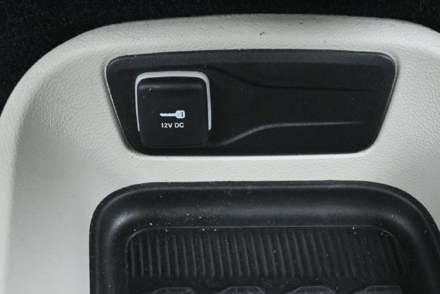 Used 2024 Chrysler Pacifica Touring-L FWD image 22