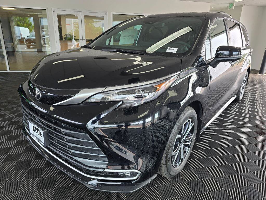 New 2026 Toyota Sienna Platinum AWD/4WD image 7