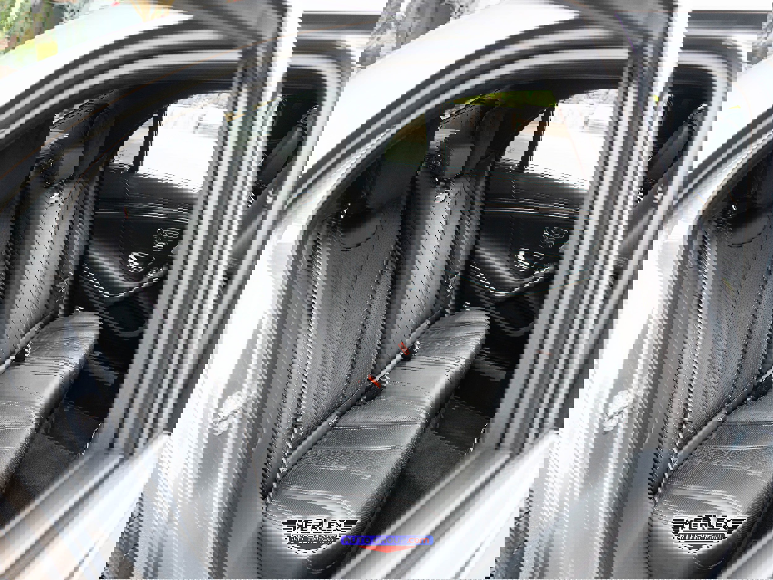 Used 2019 Mercedes-Benz S 560 4MATIC Sedan w/ Premium Package image 15