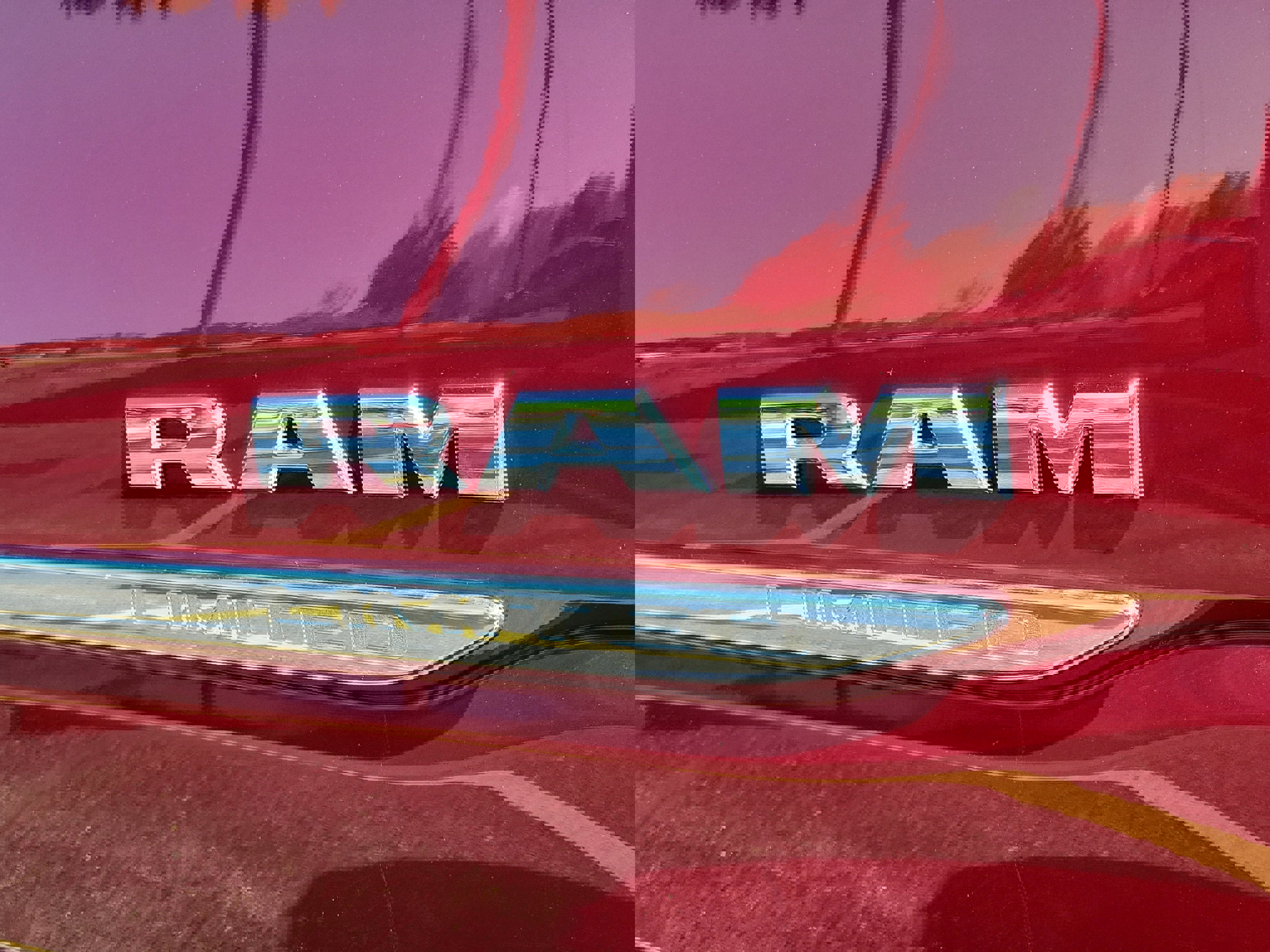 Used 2025 RAM 1500 Limited AWD/4WD image 7