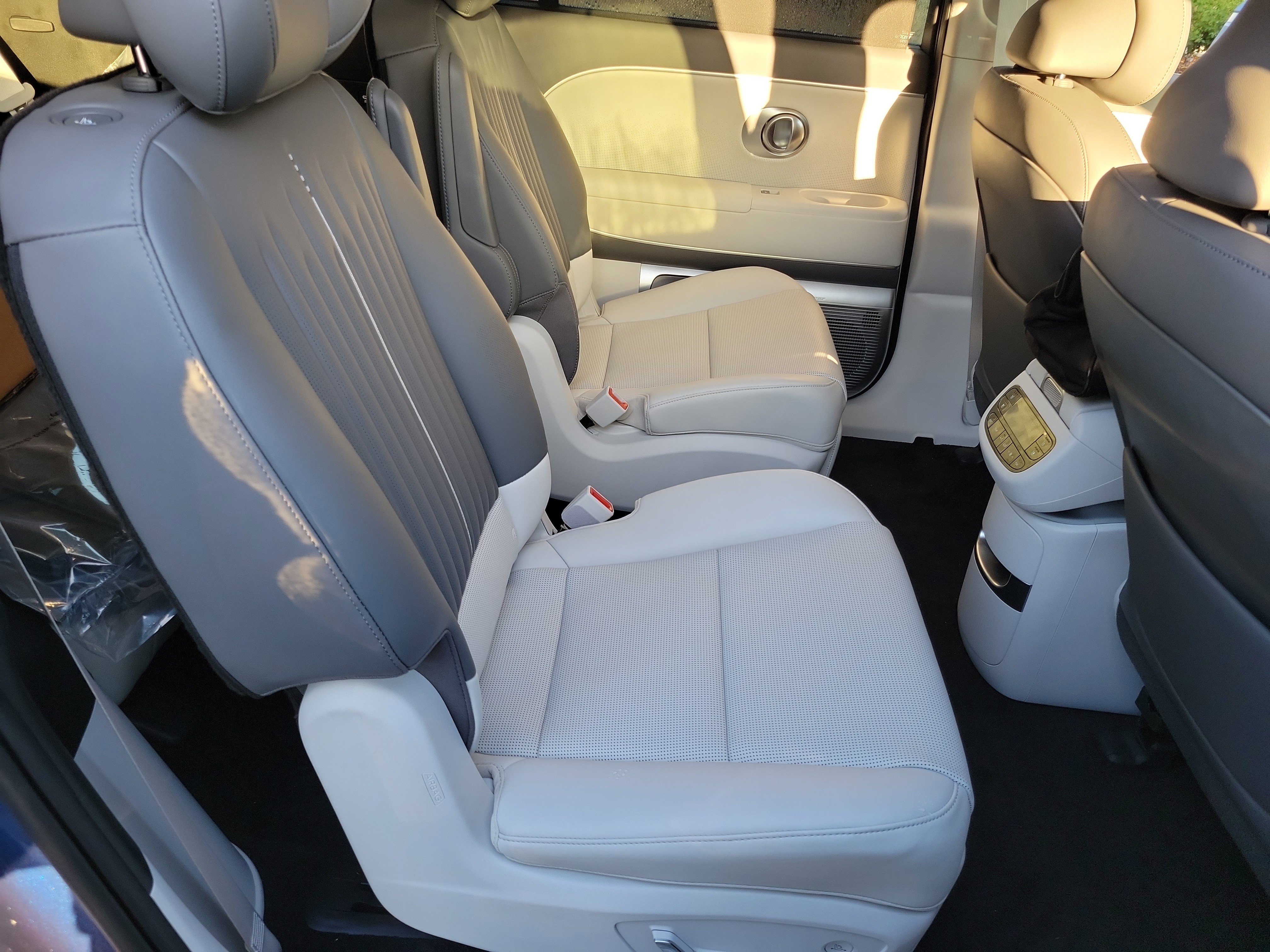 New 2026 Hyundai Ioniq 9 Calligraphy image 16