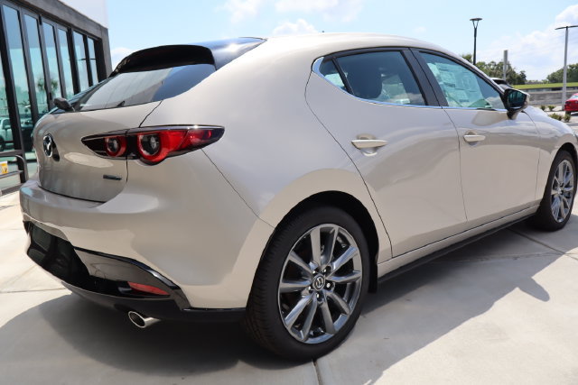 New 2026 MAZDA MAZDA3 s FWD image 3