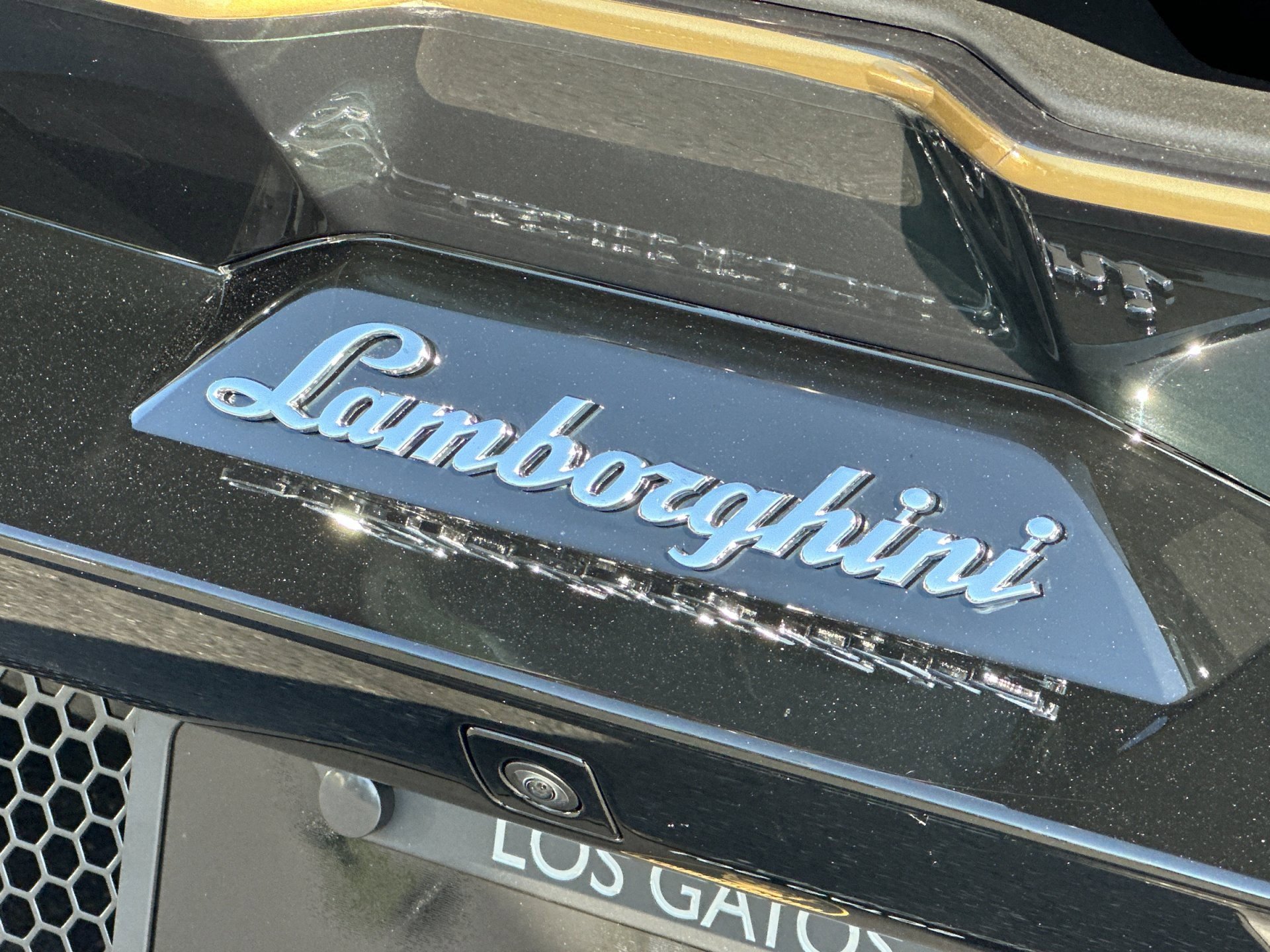 Used 2024 Lamborghini Revuelto image 13