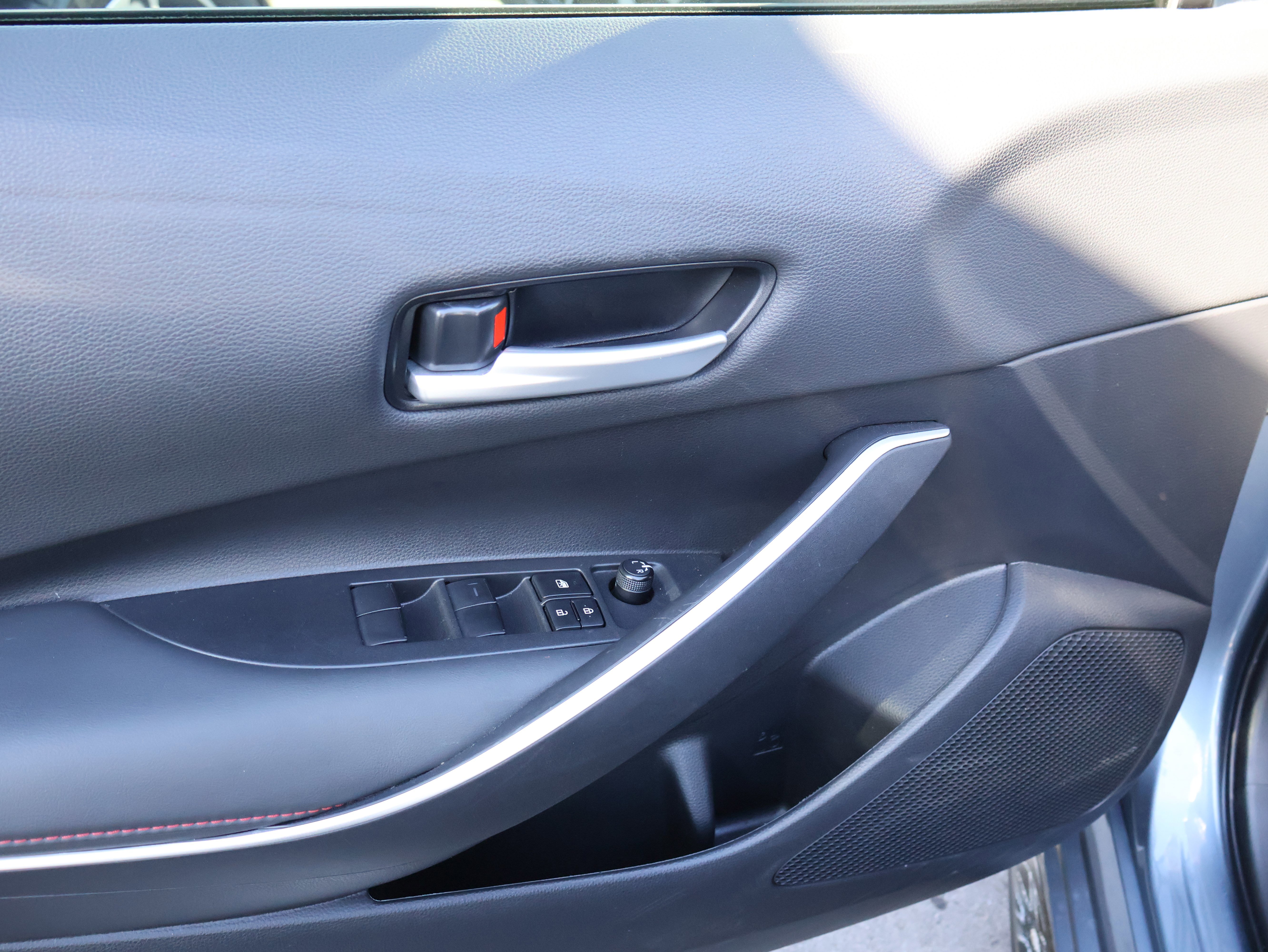 Used 2024 Toyota Corolla SE image 18