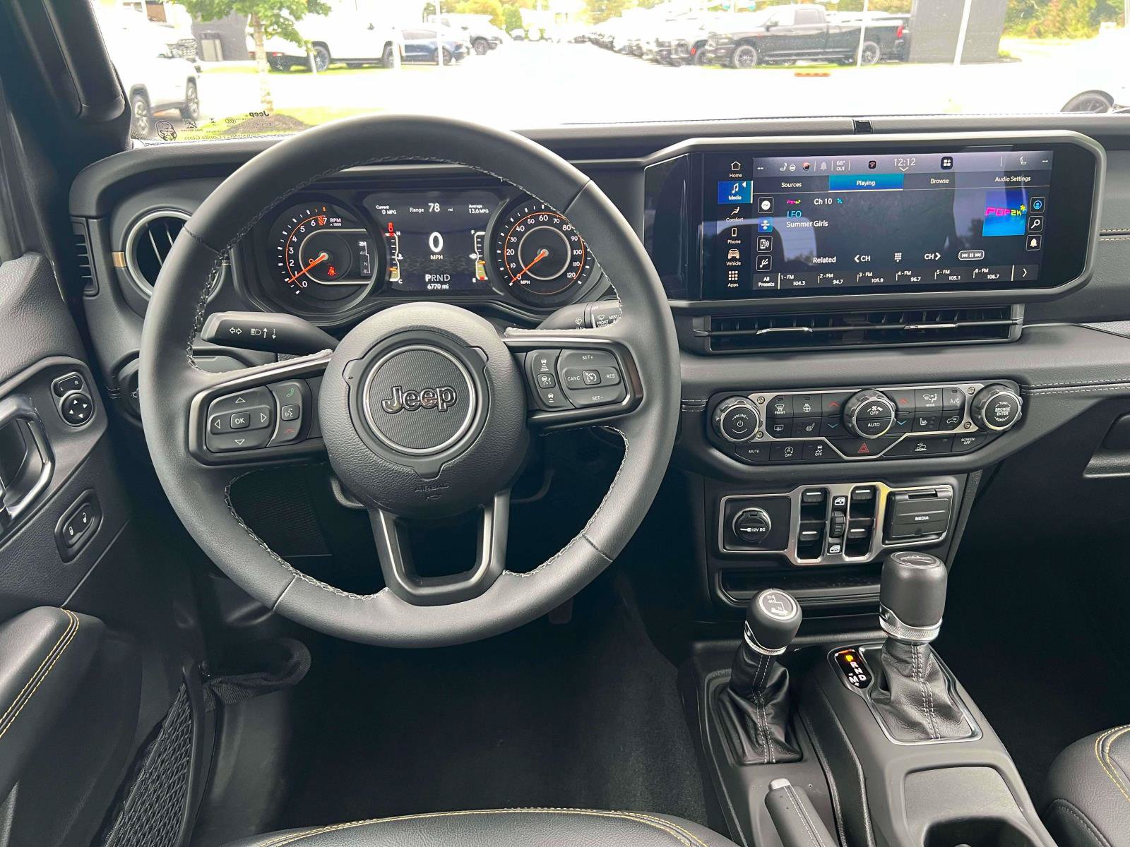 Used 2025 Jeep Gladiator Sport AWD/4WD image 18