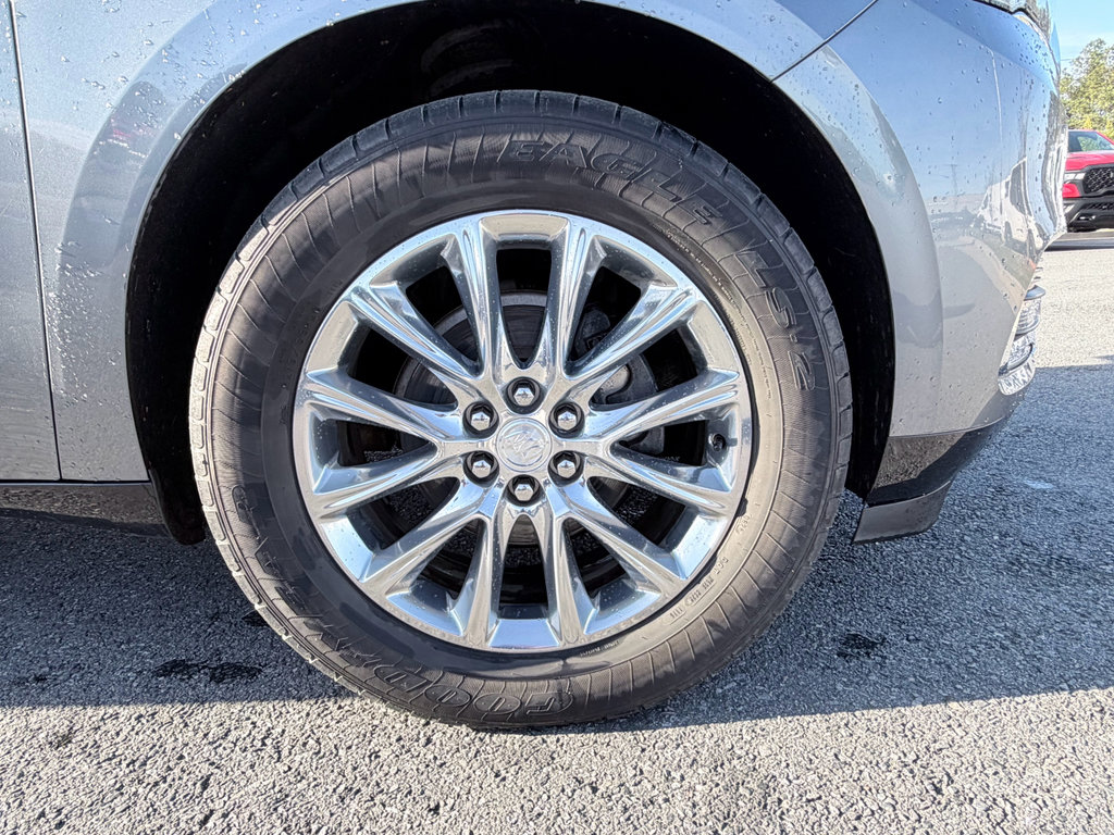 Used 2018 Buick Enclave Premium image 39