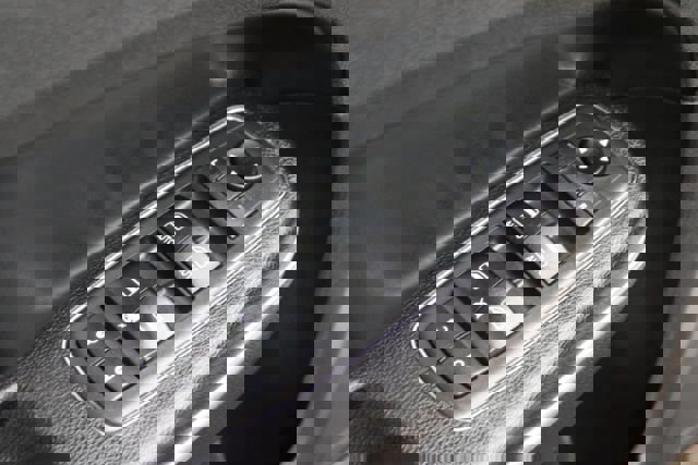 Used 2019 Chrysler 300 Touring w/ Sport Appearance Package image 10