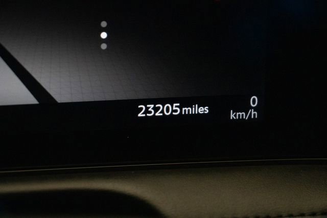 Used 2024 Nissan Ariya AWD image 31