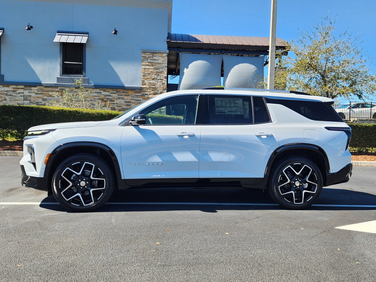 New 2026 Chevrolet Traverse High Country image 3