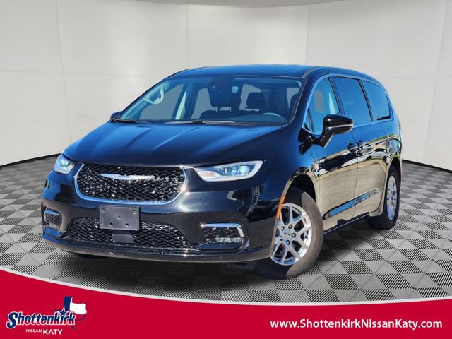 Used 2024 Chrysler Pacifica Touring-L