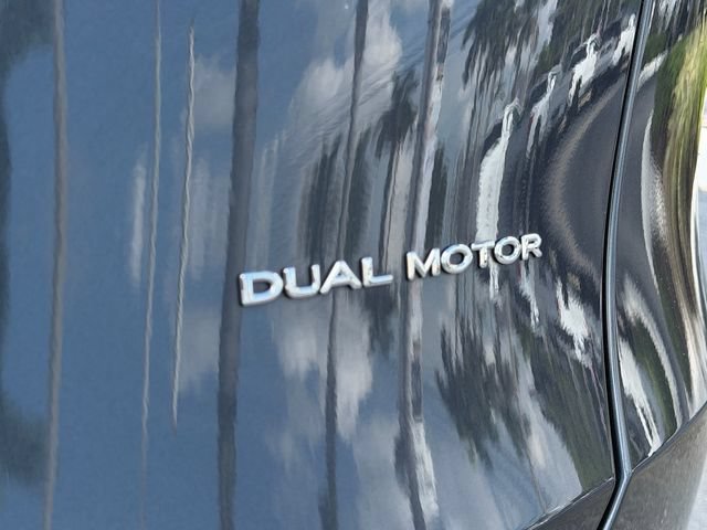 Used 2024 Tesla Model Y Long Range AWD/4WD image 15