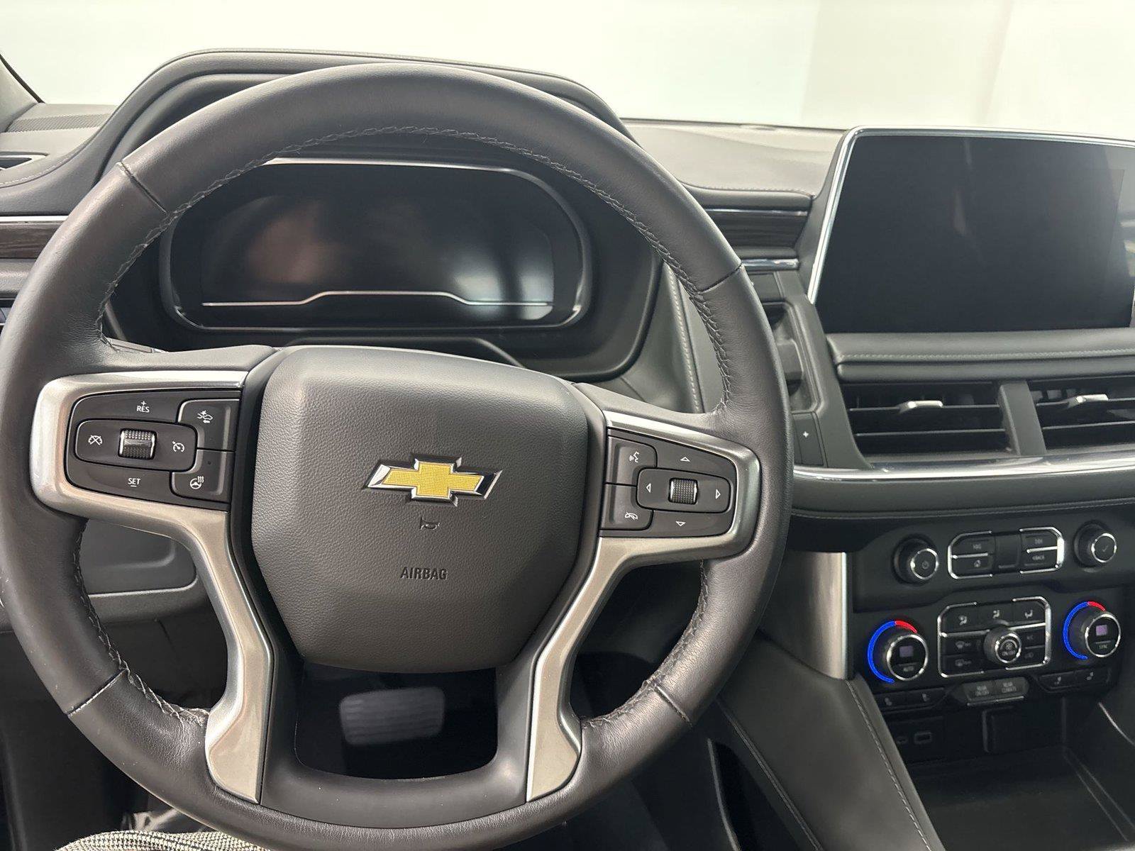 Used 2022 Chevrolet Tahoe LT w/ Luxury Package AWD/4WD image 10