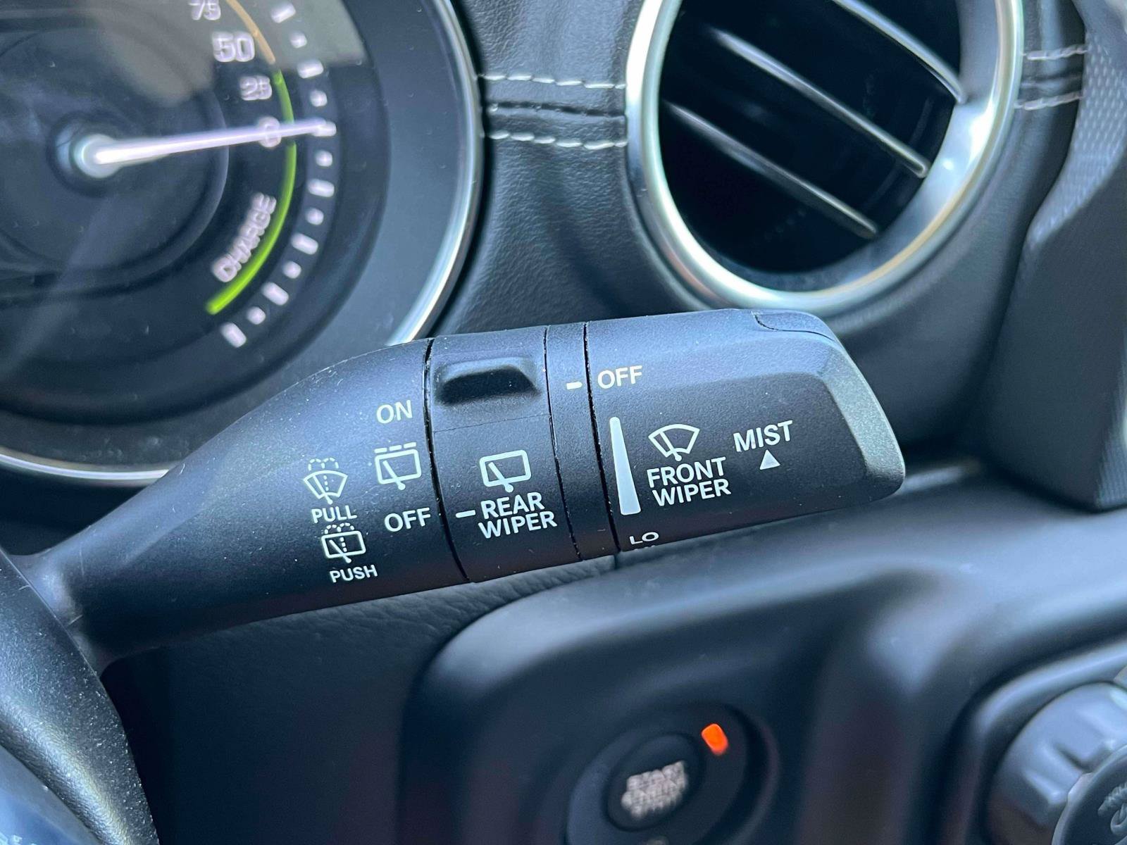 Used 2023 Jeep Wrangler Unlimited Sahara w/ Cold Weather Group AWD/4WD image 19