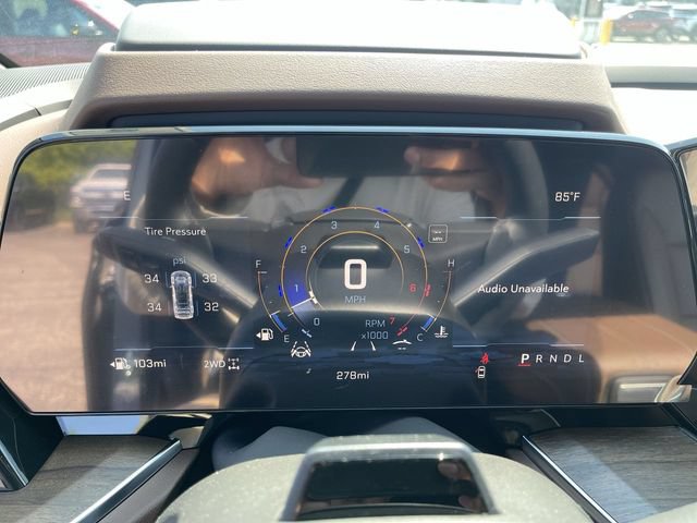 New 2026 Chevrolet Tahoe High Country AWD/4WD image 15