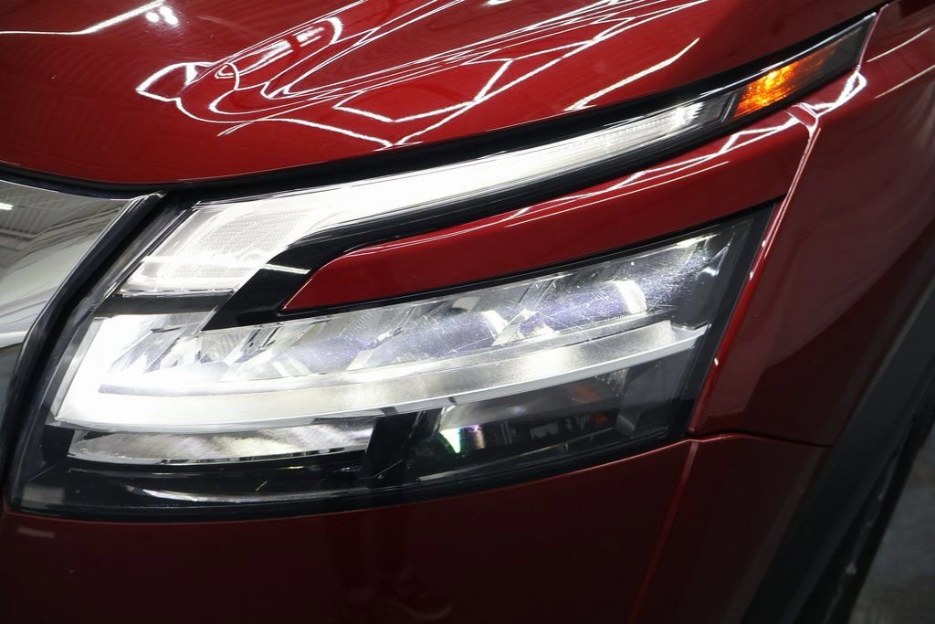 Used 2022 Nissan Pathfinder SV image 28