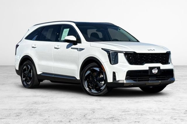 Certified 2025 Kia Sorento EX AWD/4WD image 2