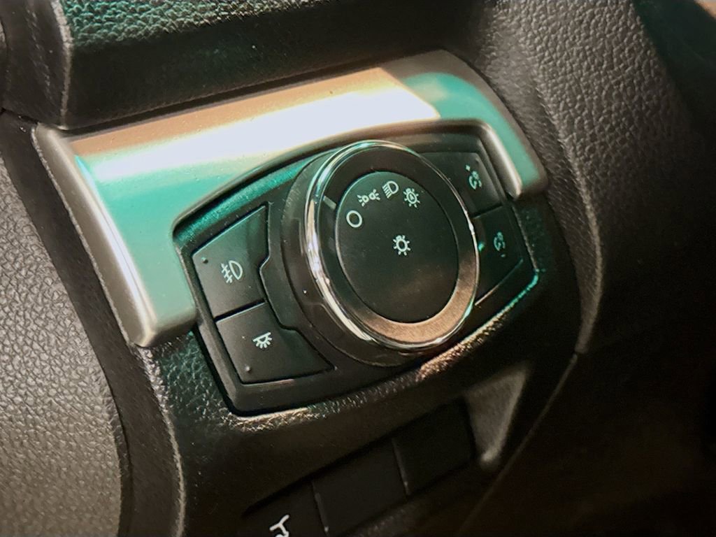 Used 2016 Ford Explorer XLT w/ Equipment Group 202A image 12