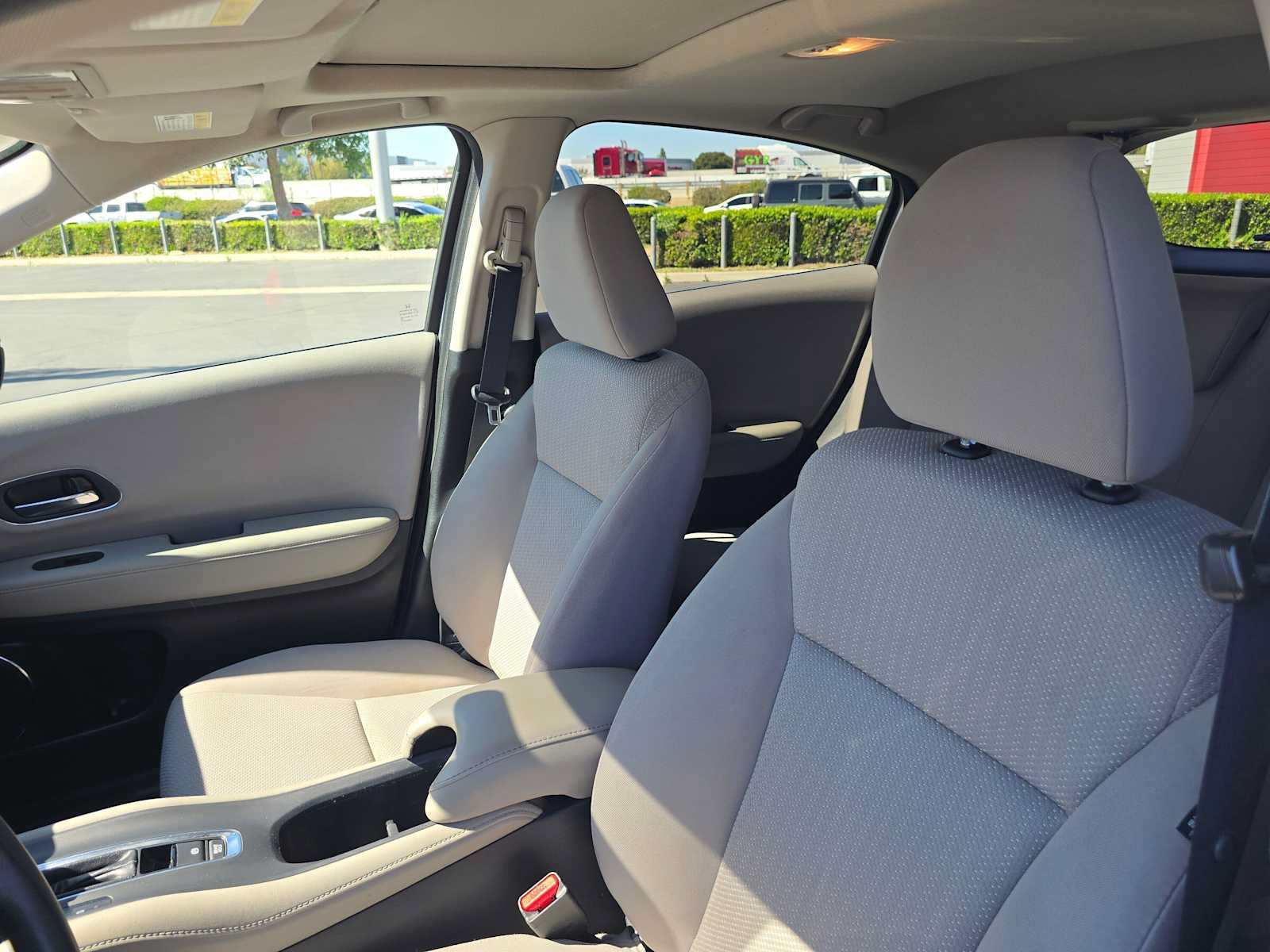 Used 2018 Honda HR-V EX image 22